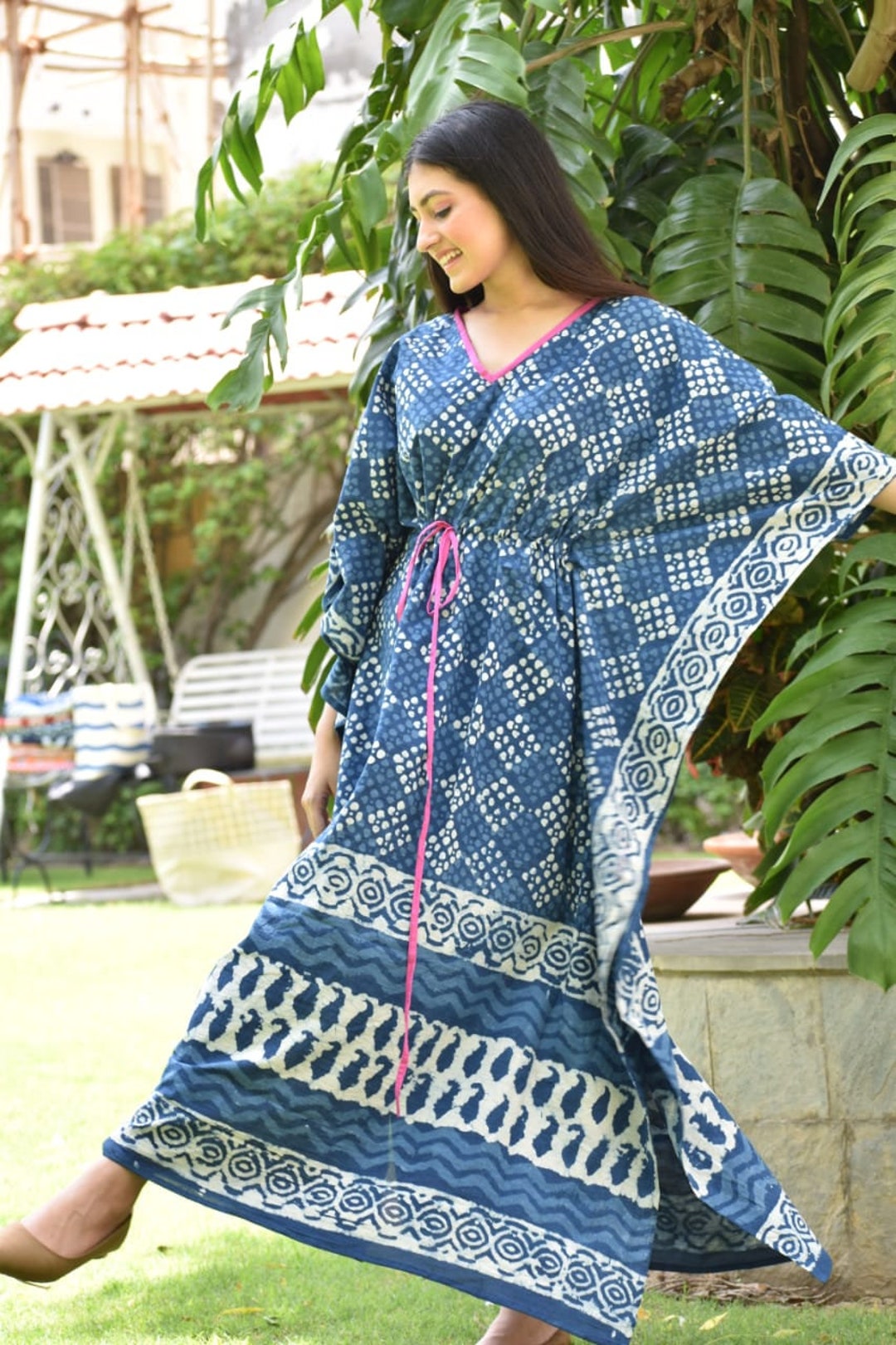 Black yellow blue vesc insp kaftan