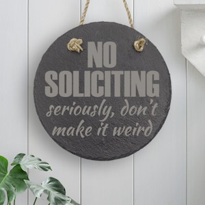 Se prohíbe la venta ambulante. En serio, no lo hagas raro. Letrero de pizarra colgante / Letrero de "No se admiten vendedores ambulantes" / Letrero divertido de "No se admiten vendedores ambulantes"