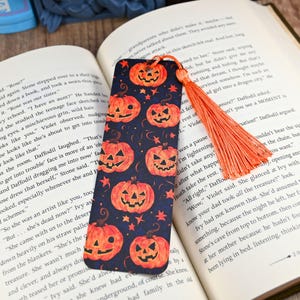 Marque-page citrouilles célestes avec pompon pour cadeaux d&#39;Halloween ou cadeaux pour les lecteurs