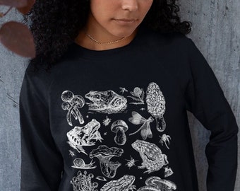 Sweatshirt Mushrooms Frogs and Bugs Botanical art • Dark Academia aesthetic sweater • Vintage Mushroom Frog shirt • Goblincore Goth clothing