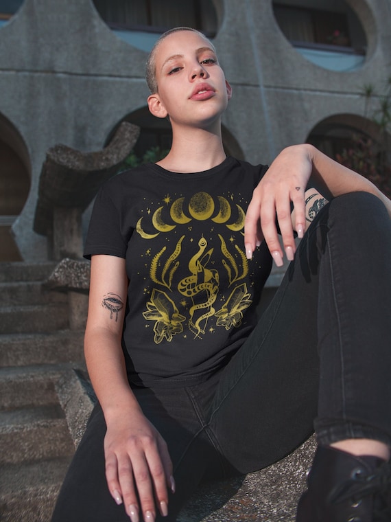 Mystical snake and moon phases shirt • Witchy fashion • Green witch t-shirt • Fairy grunge fairycore tshirt • Celestial Crystals top