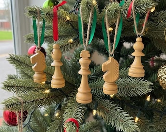 Multi-Pack Chess Piece Xmas Ornaments: Handmade Gamer Gift Christmas Ornament 2025 Decoration, Elegant Gift for Family, Coworkers, Friends
