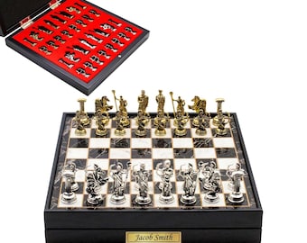 Thematisches Historisches Antikes personalisiertes Schach-Set | Mythologie griechisches dekoratives Metallschachset kundengebundenes Geburtstagsgeschenk für Ihn Sie