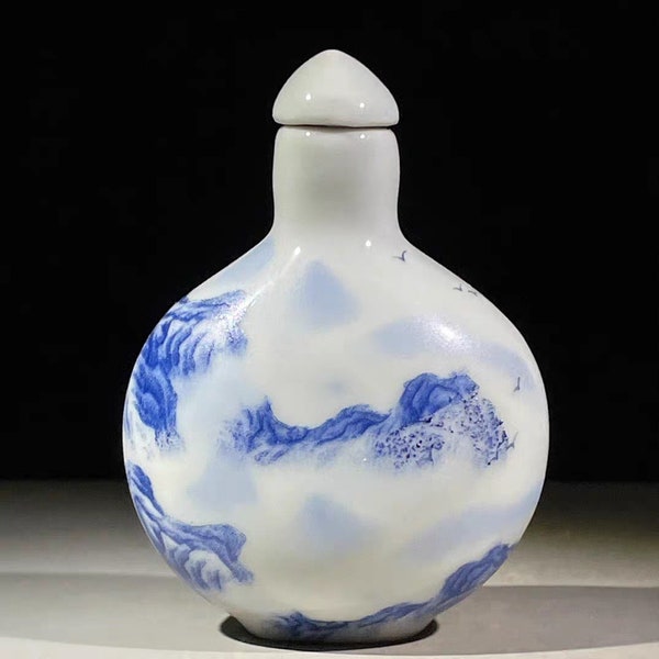 Chinese Antique Porcelain Snuff Bottle Qing Dynasty Blue and White porcelain Snuff Vase,Hand Painting Landscape Fencai Ceramic Snuff Box