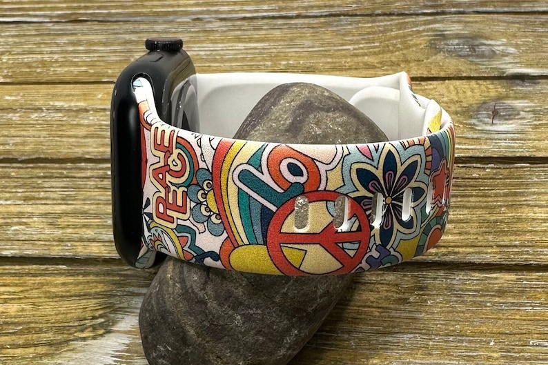 Cinturino per orologio hippy retrò anni '70 per apple watch samsung fitbit versa silicone pace e amore regalo immagine 1