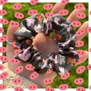 Pig themed scrunchie/hair tie