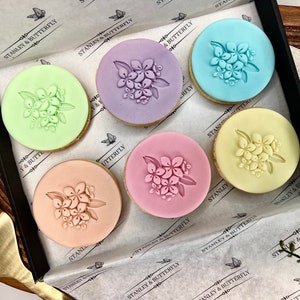 Bespoke Personalised Flower Biscuits In Gift Box | Cookies | Gifts For Her | Gifts for Friends | Positivity Happiness Gift | Set: G9PPA