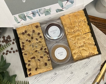 Cookie & Blondie Dipping Box | Gifts for her | Gifts for him | Happy Birthday Gifts | Thank you gift | House Warming Gift | Engagement Gift