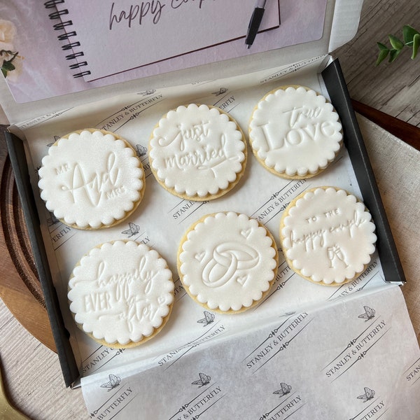 Bespoke Personalised Wedding Biscuits In Gift Box | Cookies | Gift for couples | Gifts for her | Gifts for him | Celebration Gift Set: NX27G