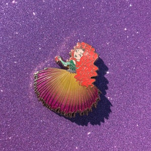 Merida brave fantasy pin Petal Princess LE 35 purple yellow