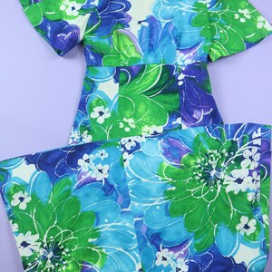 Hawaiian Print Tori Richard Blue Purple Green Floral 1960's Vintage Dress image 5