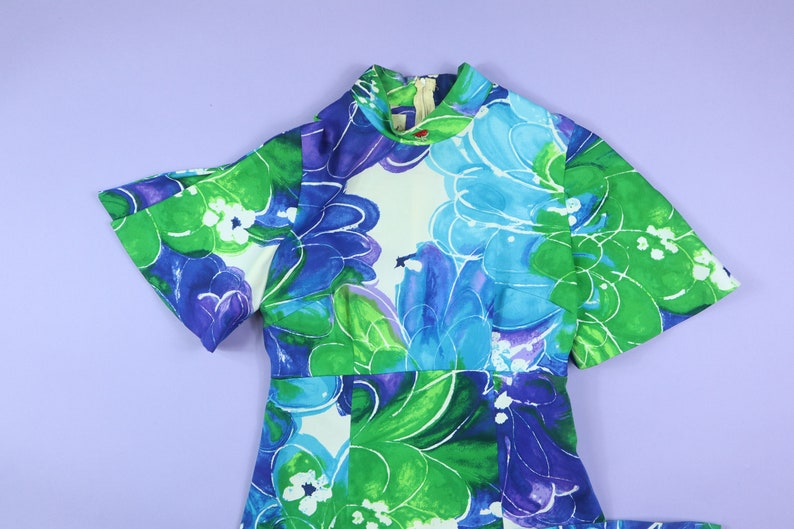 Hawaiian Print Tori Richard Blue Purple Green Floral 1960's Vintage Dress image 1