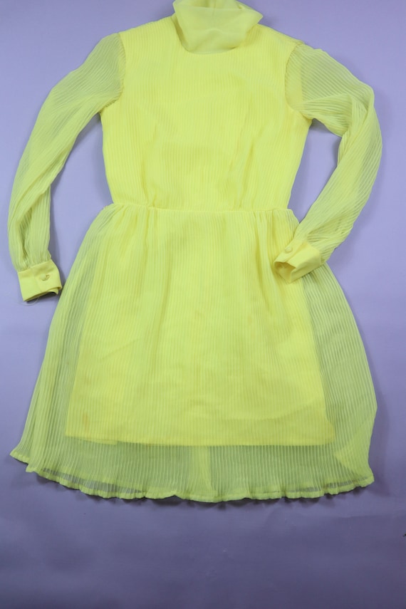 Pleated Miss Elliette Yellow 1960's/1970's Vintag… - image 2