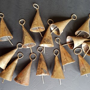 Set 8, 10, 12 antieke kleur metalen kegel vorm klokken, jingle bell de 5 pouces, projet traditionnel vintage kerstboom DIY hobby levering image 2