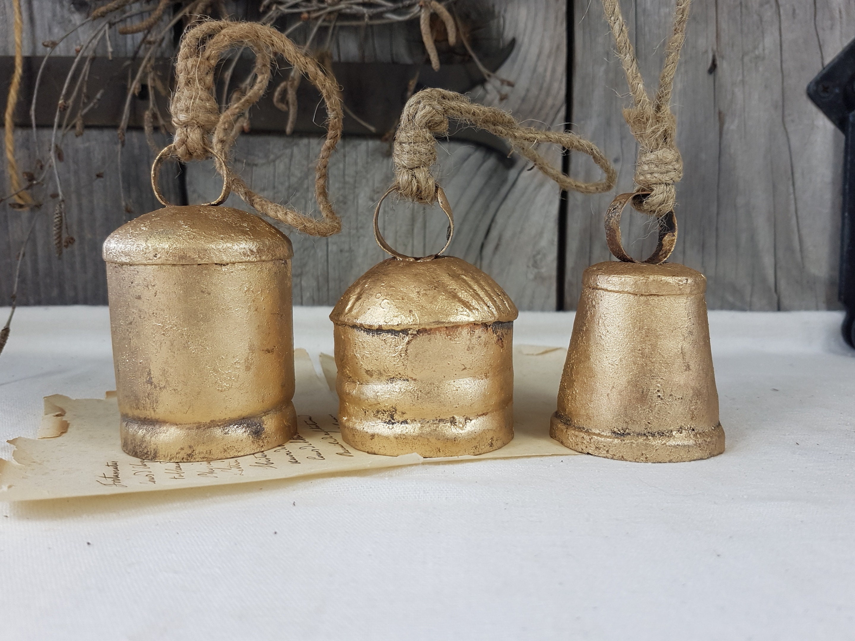HIGHBIX Complete Set of 15 Giant Harmony Cow Bells Vintage Handmade Rustic  Lucky Cow Bells on Rope With Pole and Wall Mount 