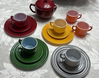 Vintage Hazel Atlas Little Hostess Moderntone tea set