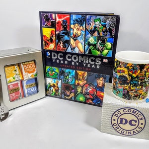 DC Comics Superblends Tea for Superheroes. A Visual History Gift Set. Comic Lovers Gift Set. Batman,Superman,Wonder Woman