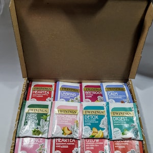 Twinings Superblends Sortiment Geschenk Set. Vitamine, Botanicals und Kräutertees. Alle 19 Geschmacksrichtungen 38 Foil Wrapped Envelopes
