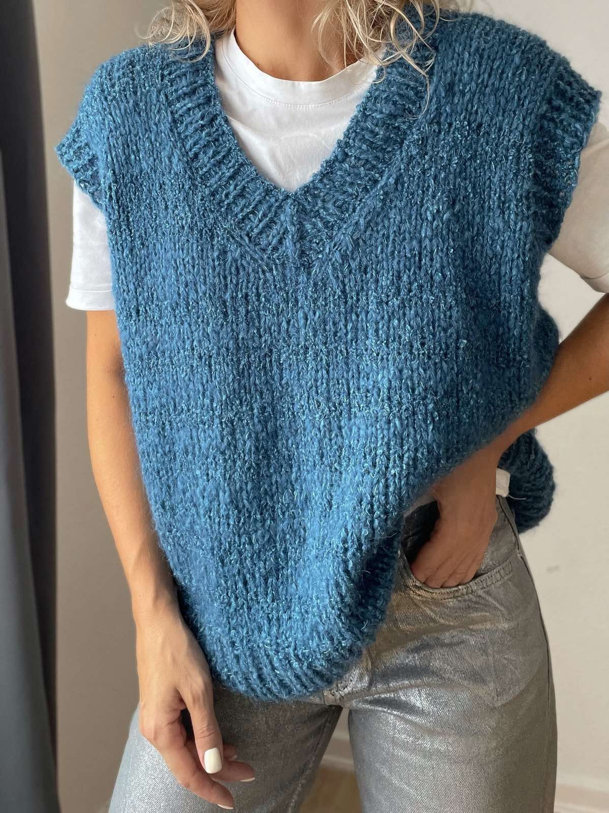 Oversized V-neck Vest Knitting Pattern - Beginner Friendly