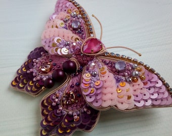 Broche de borboleta bordado: broche de inseto com lantejoulas rosa