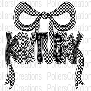 Peut inclure: Graphisme noir et blanc avec le mot "Kentucky" dans une police stylisée. Les lettres intègrent divers motifs, dont l'imprimé léopard, les rayures zébrées, les étoiles et les carreaux. Un nœud à carreaux est au-dessus du mot.