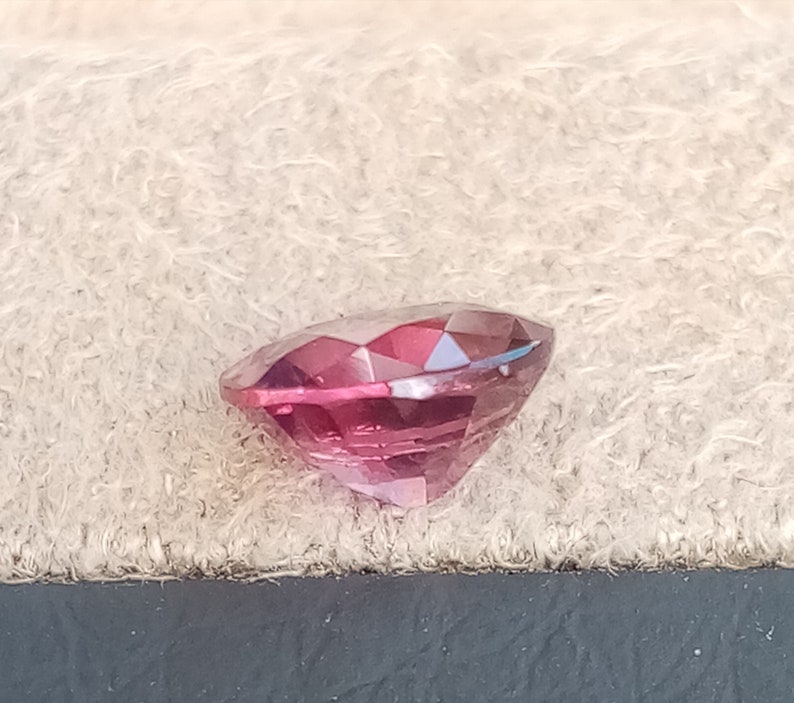 Natural Red Spinel, 0.80 / 6.95.2mm Oval Red Spinel / Ceylon Red Spinel / Natural Untreated / Loose Gemstone image 6