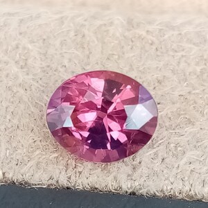 Natural Red Spinel, 0.80 / 6.95.2mm Oval Red Spinel / Ceylon Red Spinel / Natural Untreated / Loose Gemstone image 4