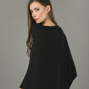 Poncho classique en mélange de cachemire Cape/capuche en cachemire pour femmes Pardessus en mélange de cachemire pour femmes Fabriqué en Italie Noir