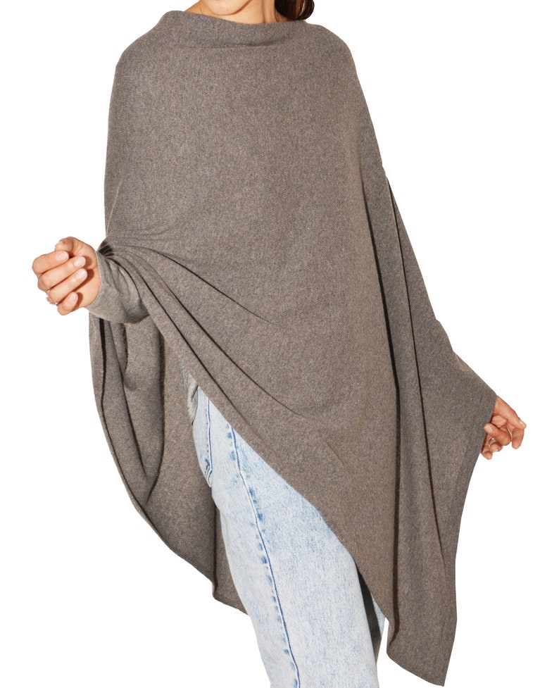 Poncho classique en mélange de cachemire Cape/capuche en cachemire pour femmes Pardessus en mélange de cachemire pour femmes Fabriqué en Italie Dark Gray