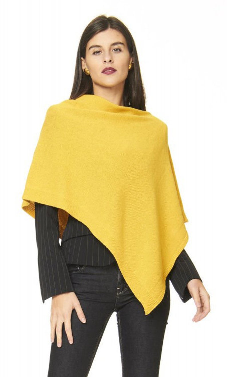 Poncho en mélange de cachemire Cape en cachemire pour femmes / Pardessus en mélange de cachemire pour femmes Fabriqué en Italie Sunny Yellow