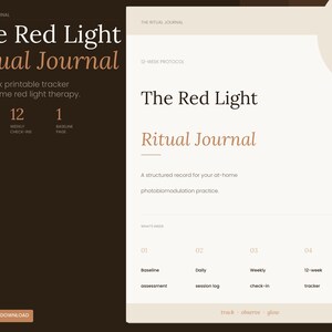 Op de afbeelding: Het Red Light Ritual Journal is een 12-weken printbare tracker voor roodlichttherapie thuis. Het document bevat 84 dagelijkse logboeken, 12 wekelijkse check-ins en 1 basispagina. Het bevat secties voor basisbeoordelingen en dagelijkse sessielogboeken.