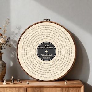 Letras de canciones en discos de vinilo - 1.º, 2.º aniversario (algodón), 4.º aniversario (lino), 5.º aniversario (madera) - Regalo para marido o mujer amantes de la música, nuestra canción del primer baile.