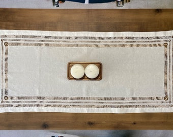 Embroidered White Linen Table Runner , Table Decoration  42,7x18.5 inches