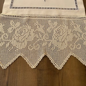 Vintage-Inspired Beige Linen Table Runner with Delicate Crochet Detailing