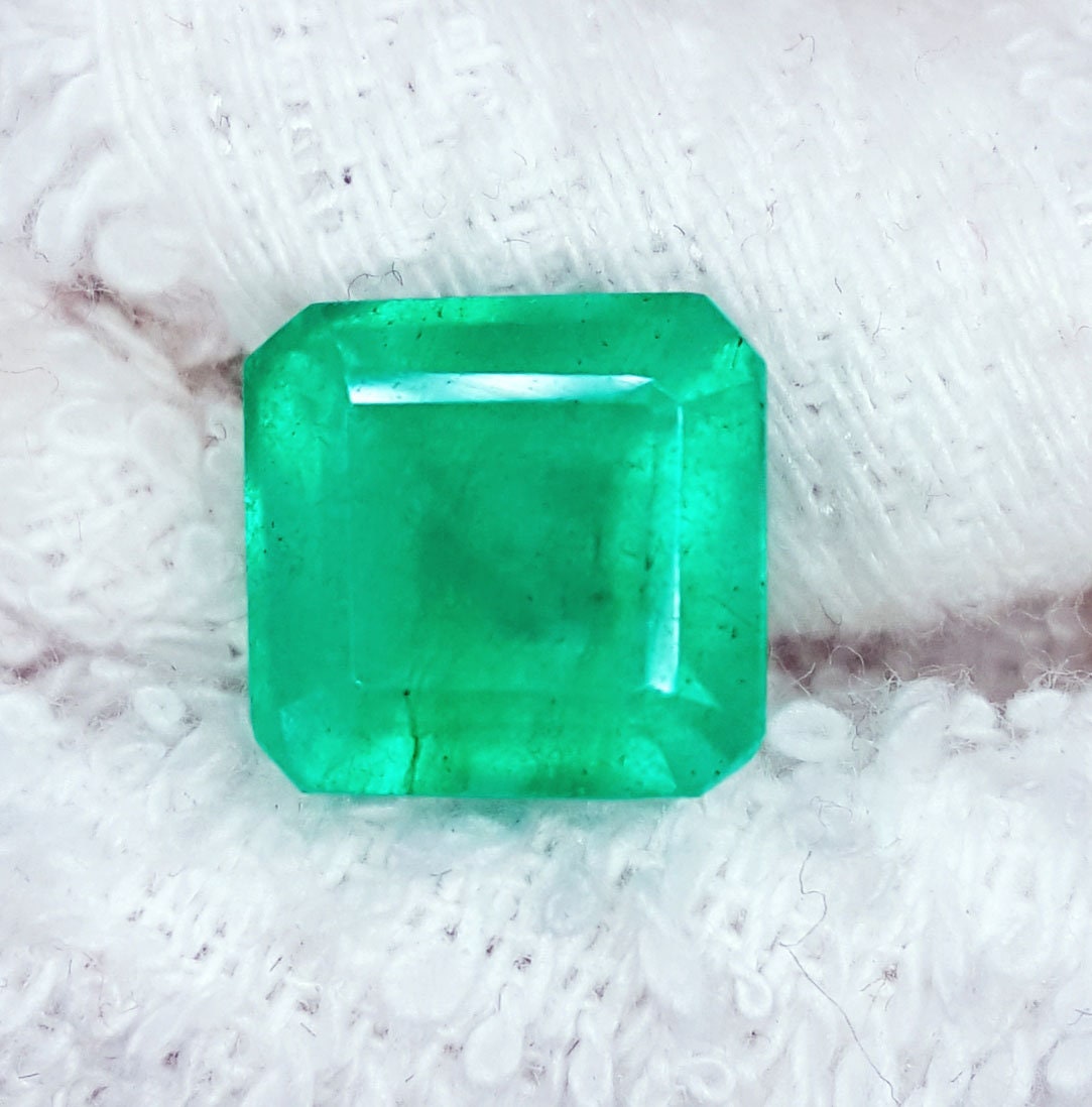 23.92 Ct Loose Gemstone Natural Green Emerald Big Size Used in jewelery For Wedding Or Engagement Purpose Square GIL Certified 23.92 Ct Loose Gemstone Natural Green Emerald Big Size Used in jewelery For Wedding Or Engagement Purpose Square GIL Certified