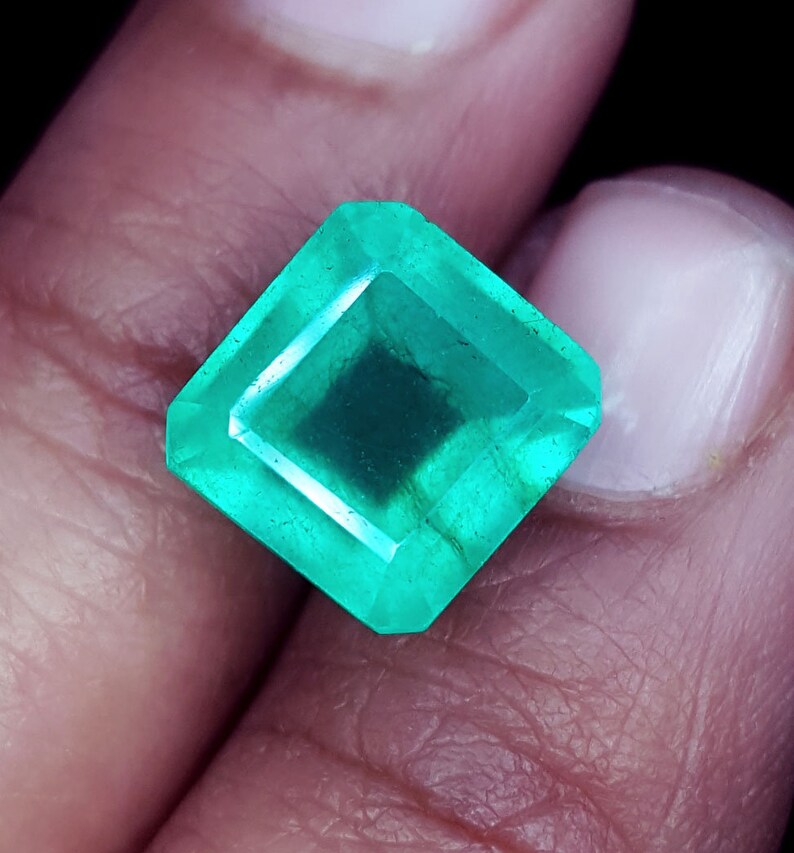 23.92 Ct Loose Gemstone Natural Green Emerald Big Size Used in jewelery For Wedding Or Engagement Purpose Square GIL Certified 23.92 Ct Loose Gemstone Natural Green Emerald Big Size Used in jewelery For Wedding Or Engagement Purpose Square GIL Certified