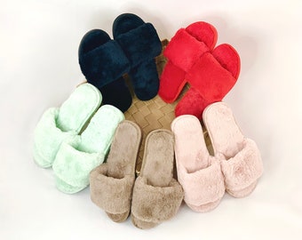 Comfy fluffy slippers, fuzzy fluffy flip flops, super-soft indoor slippers, faux fur open toes slipper, Indoor slippers waterproof sole