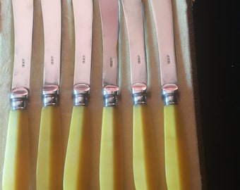 Art Deco yellow handled butter or dessert knives. Lovely angular handles & EPNS blades.