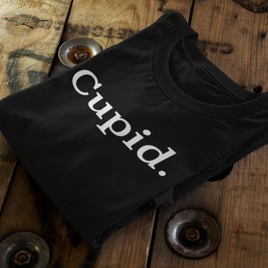 Minimalistic Cupid Unisex T-Shirt - Simple and Stylish Valentine&#39;s Day Gift