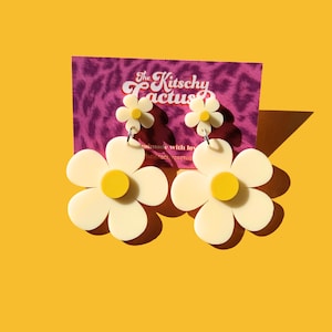 Big Daisy Earrings, Retro Inspired Flowers, Acrylic