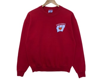 Vintage WISCONSIN Basketball Sweatshirt Sweater Pullover Jumper Long Sleeve Shirt 90s Vtg Red Medium Size Crew Neck University Sportswear