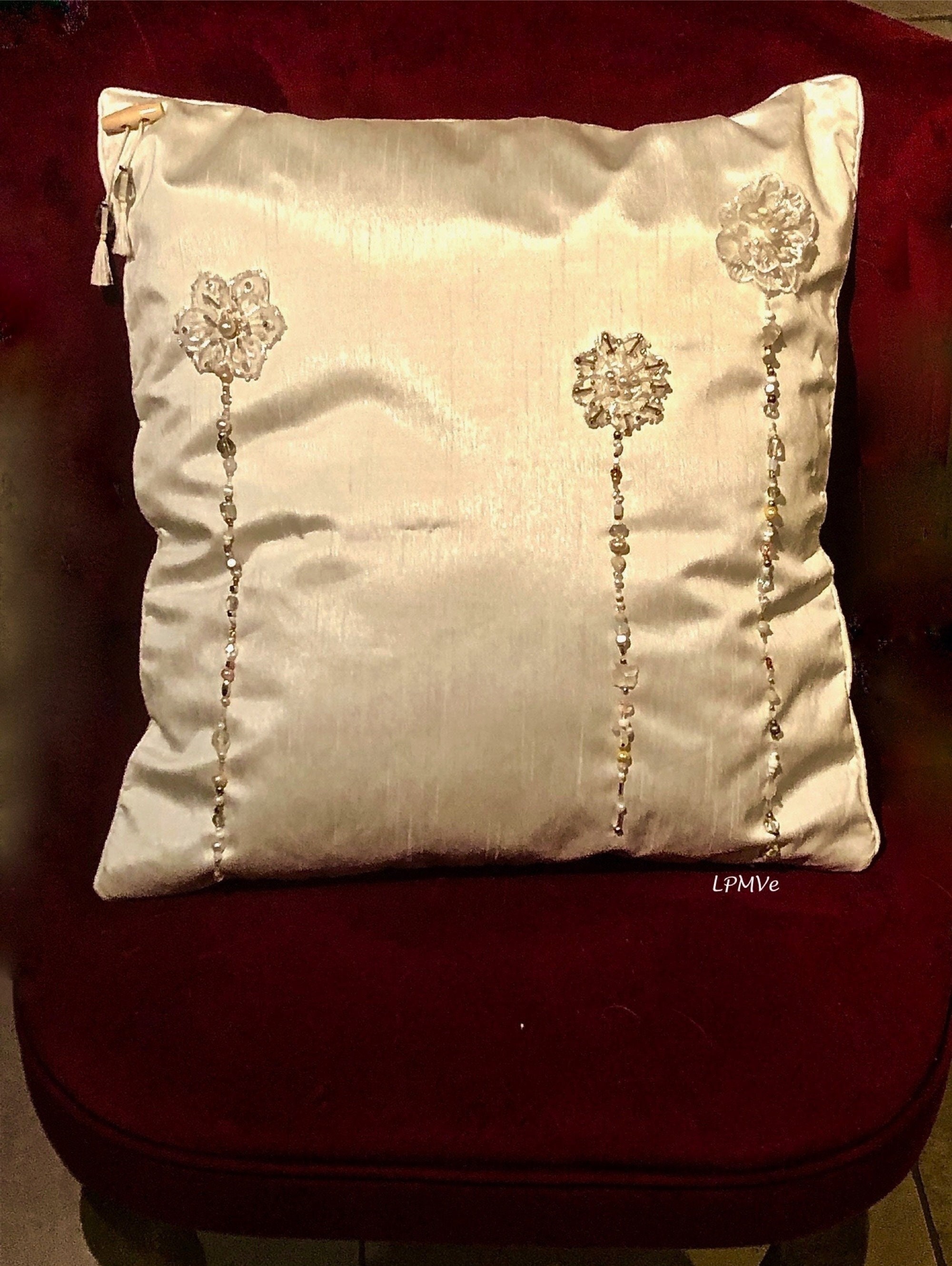 Perles Brodées Main sur Coussin Carré, Création - Fait en France Bretagne, Décoration Salon, Canapé,