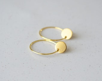 Dainty Gold Disc Hoops, Tiny Gold Disc Earrings, Gold Coin Hoops, Circle Hoop Earrings, Geometric Hoops, Dainty Disc Earrings, Minimalist
