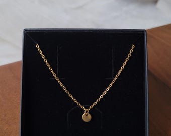 Minimal Gold Disc Necklace | Dainty Gold Pendant Necklace | Everyday Layering Necklace | Simple Modern Jewellery Gift
