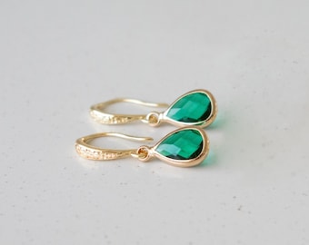 Emerald Green Earrings, Green Stone Earrings, Dainty Drop Earrings, Green Gold Drop Earrings, Bridesmaid Earrings, Minimalist, Wedding, Gift