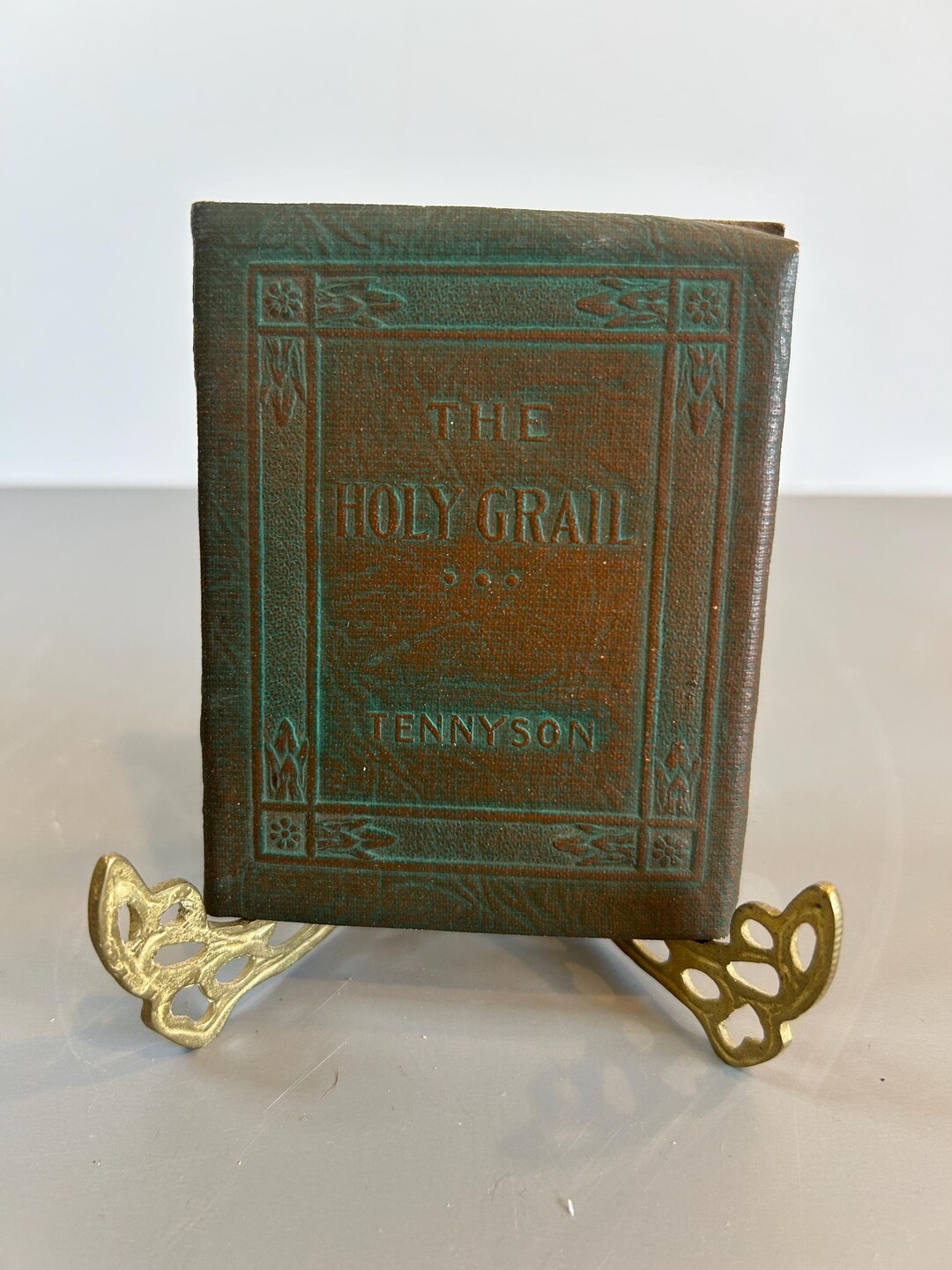 Vintage Little Leather Library: the Holy Grail by Tennyson, 1930s
