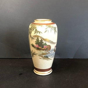 Vintage Japanese Satsuma Vase Hand Painted 6.25&quot; Tall Scenic Landscape Ceramic Art Pottery Collectible Home Decor