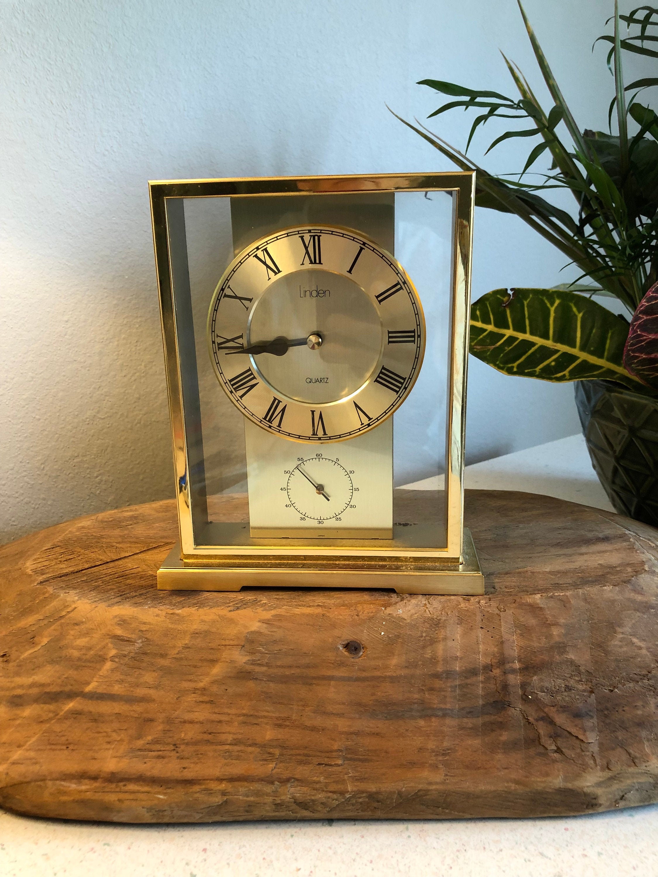 Linden Quartz Desk Clock with Separate Second Hand Etsy
