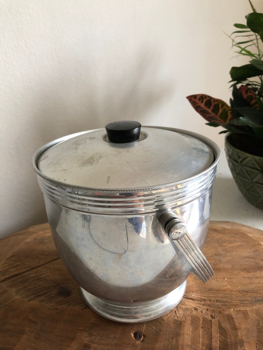 Curated visual reference: Picture Idea: Italian Metal Vintage Ice Bucket Classic And Traditional Mid Century