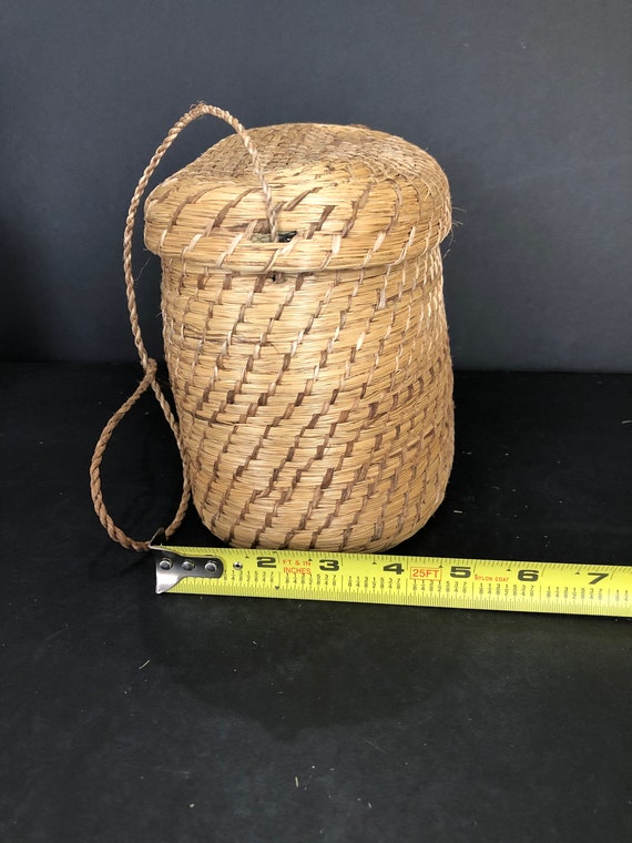 Woven Grass Pine Needle Lidded Basket Purse with … - image 2